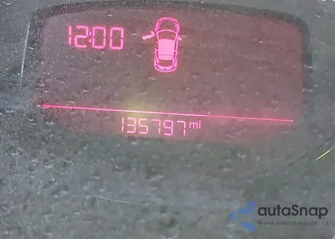 2014 Volkswagen Beetle 1.8T Entry из США, поврежденный, VIN 3VWF17AT3EM645882